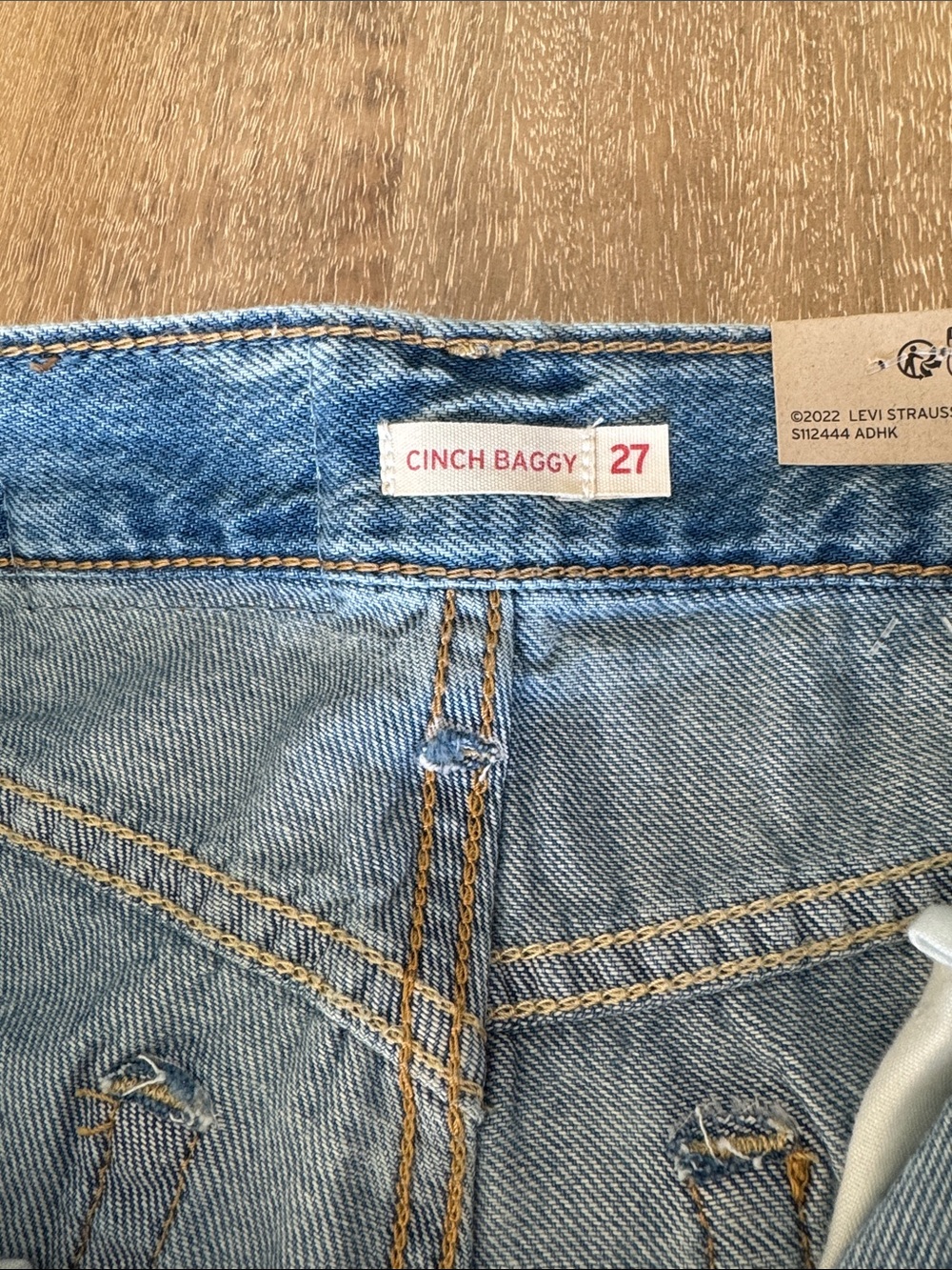 Levi's Relaxed Wide-Leg Light Blue Denim Jeans - Picture 3 of 6